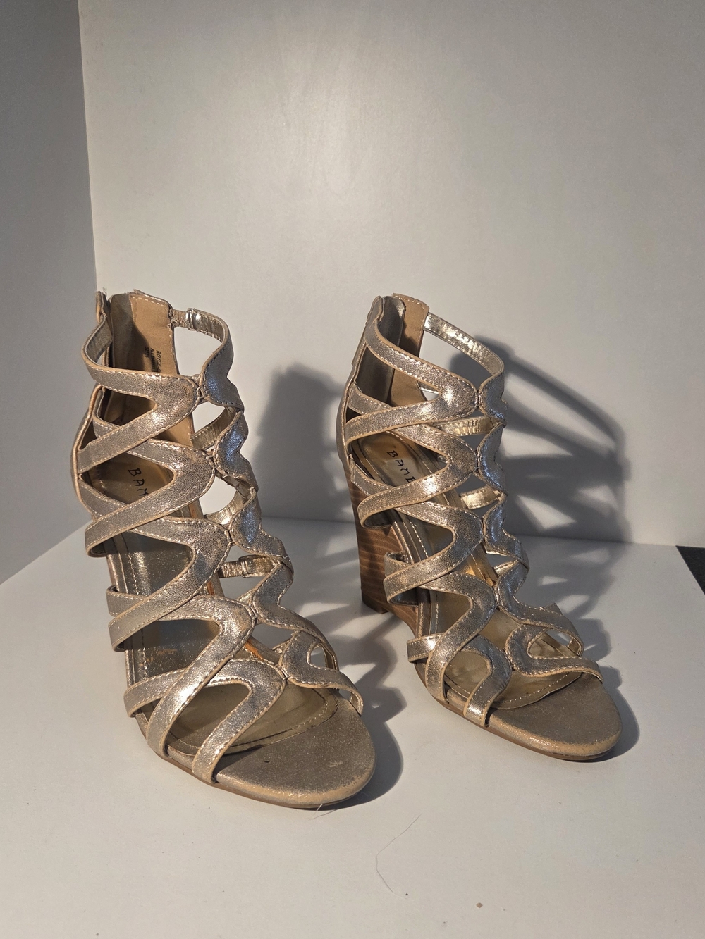 BAMBOO Metallic Rose Gold Strappy Block Heel Sandals Size 7